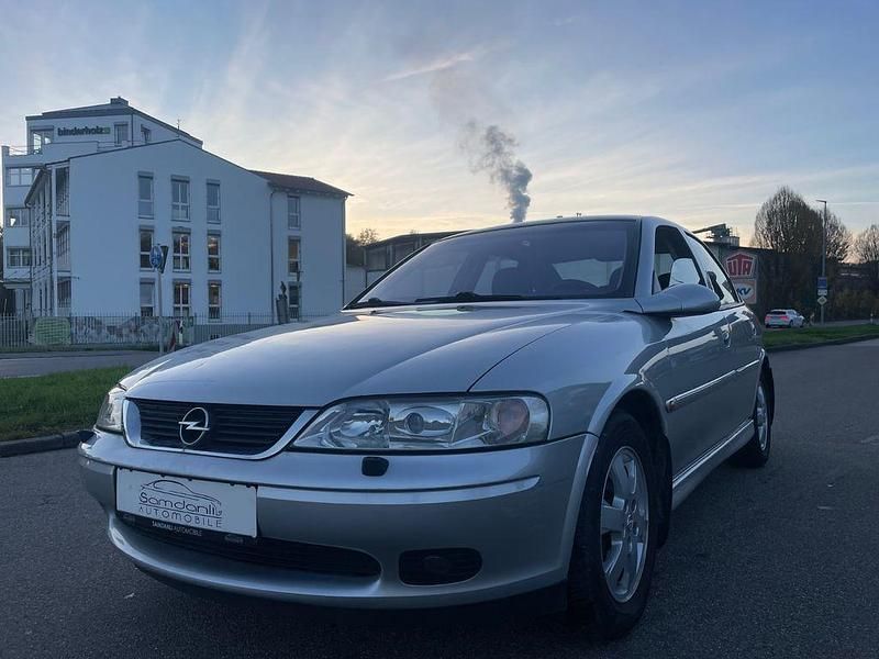 Silber Gebraucht 2001 Opel Vectra Comfort Limousine | 3.350 € (Teuer) - Bild 1/4