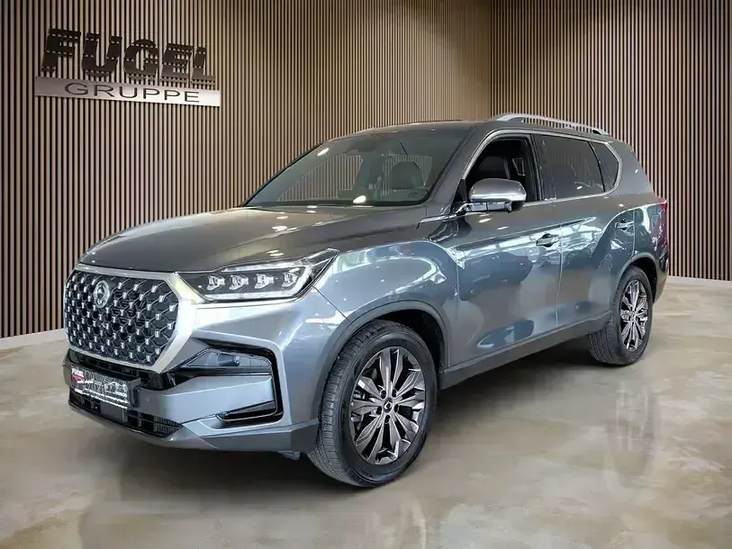 Gebraucht SsangYong Rexton Sapphire 203 PS (149 kW) 2023 Grau SUV