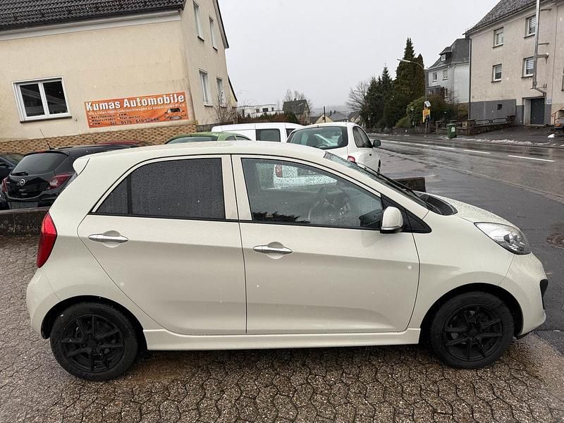 Gebraucht Kia Picanto FIFA World Cup Edition 86 PS (63 kW) 2013 Kleinwagen