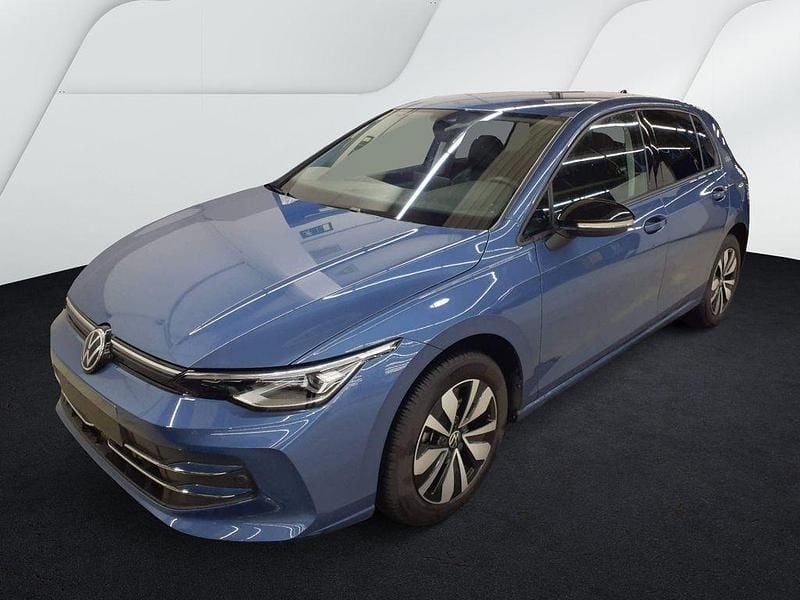 Gebraucht VW Golf VIII Goal 150 PS (110 kW) 2025 Anemonenblau metallic Limousine