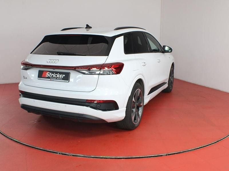 Gebraucht Audi Q4 e-tron S-Line 150 kW (204 PS) 2023 Gletscherweiß metallic SUV