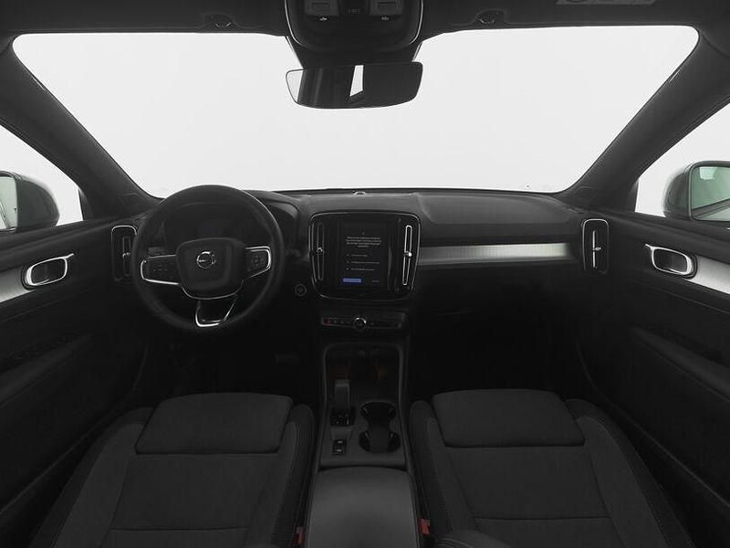 Gebraucht Volvo XC40 Core 163 PS (119 kW) 2024 Grau SUV