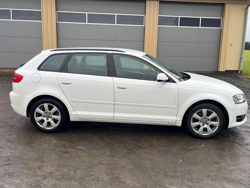 Gebraucht Audi A3 Ambition 140 PS (102 kW) 2012 Weiß Kleinwagen