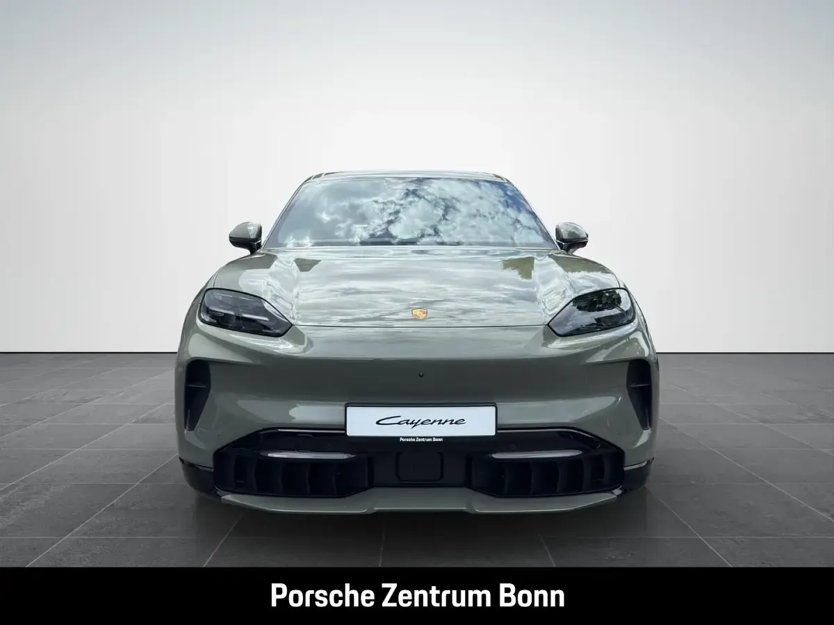 Neu Porsche Cayenne Electric 325 kW (442 PS) 2026 Gruen SUV