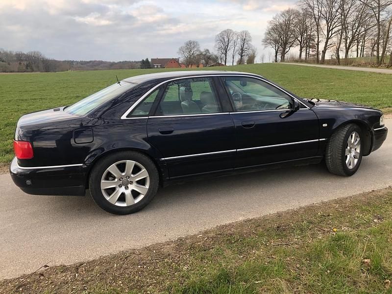 Gebraucht Audi A8 260 PS (191 kW) 1999 Blau Limousine