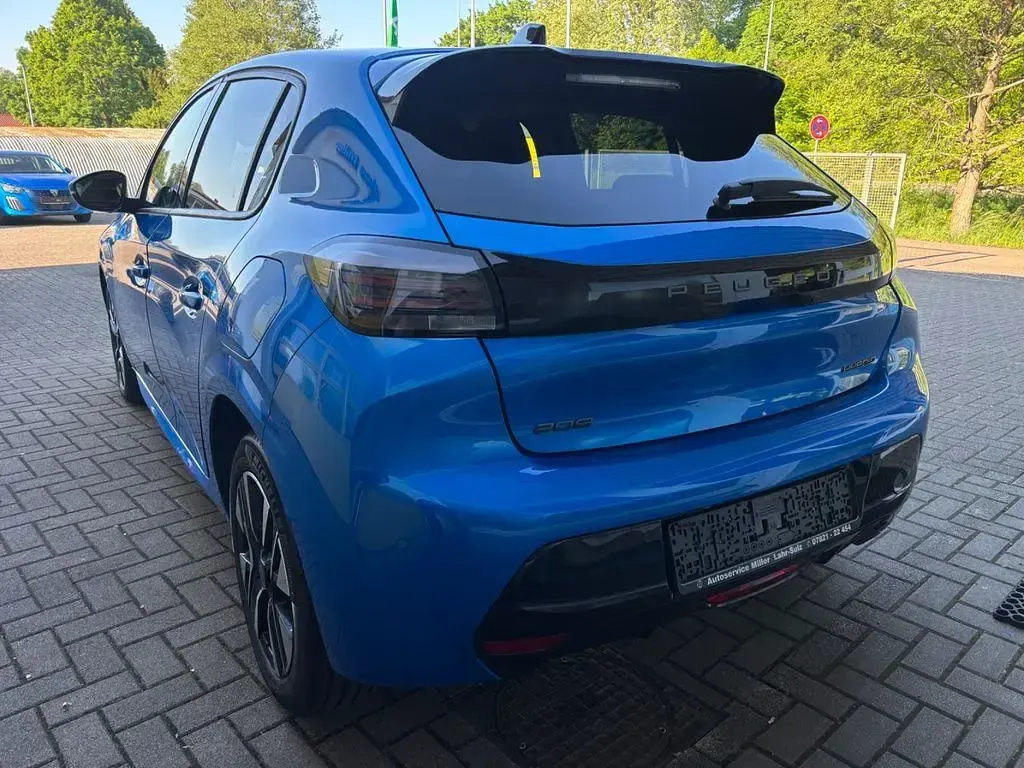 Gebraucht Peugeot 208 Allure 101 PS (74 kW) 2025 Blau Kleinwagen