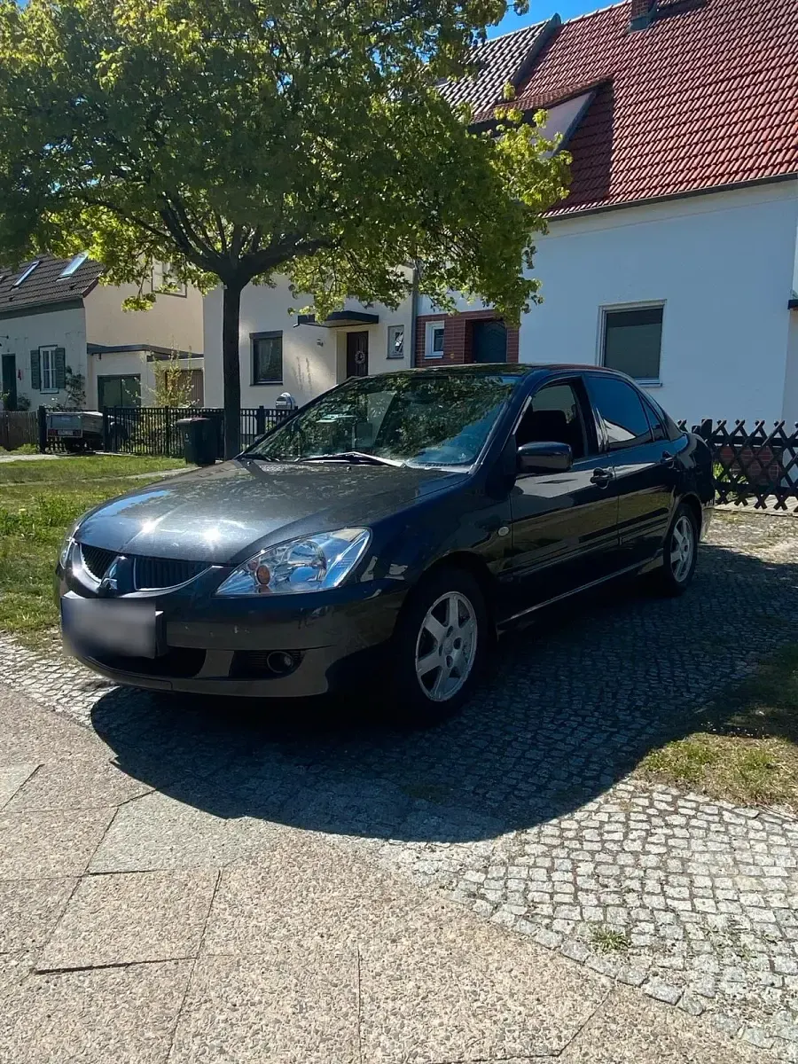 Second-hand Mitsubishi Lancer 98 CP (72 kW) 2003 Berlinǎ