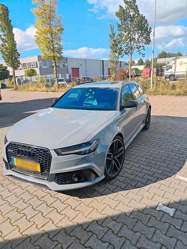 Grau Gebraucht 2016 Audi RS6 Performance Kombi | 47.000 € (Etwas zu teuer) - Bild 1/4