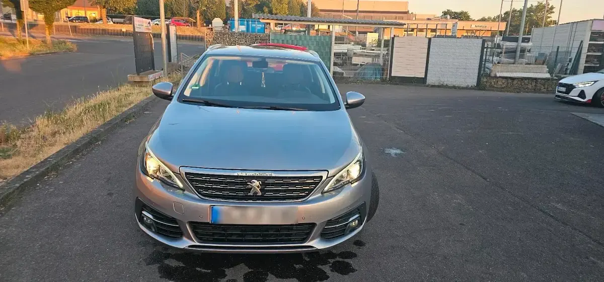 Gebraucht Peugeot 308 131 PS (96 kW) 2019 Kombi