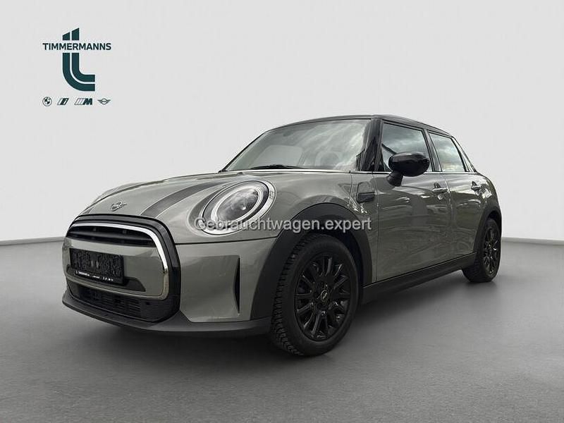 moonwalk grey (metallic) Gebraucht 2022 Mini Cooper Kleinwagen | 24.880 € (Etwas zu teuer) - Bild 1/4
