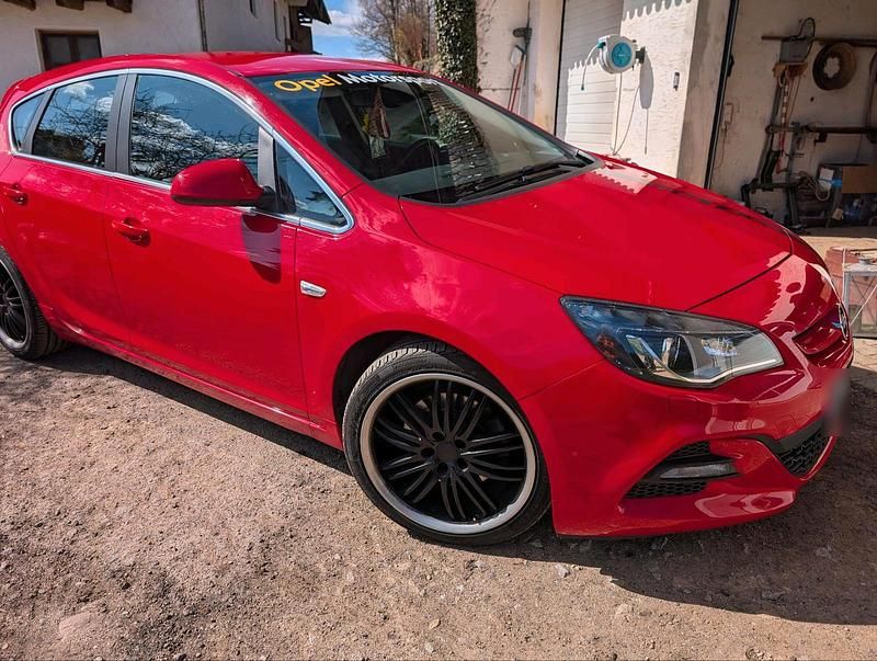Gebraucht Opel Astra OPC 194 PS (142 kW) 2013 Rot Limousine