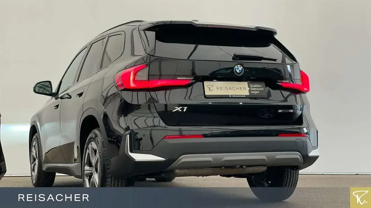 Gebraucht BMW X1 136 PS (100 kW) 2025 Saphirschwarz metallic SUV