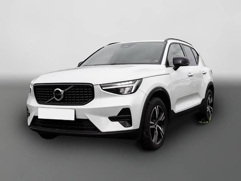 Weiß Gebraucht 2023 Volvo XC40 Plus SUV | 34.380 € (Fairer Preis) - Bild 1/4