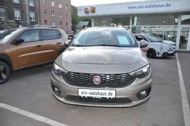 Gebraucht Fiat Tipo Lounge 140 PS (102 kW) 2020 Beige (metallic) Kombi