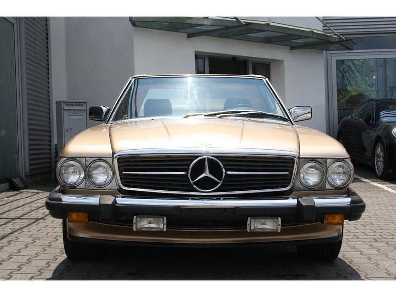 Gebraucht Mercedes 560 231 PS (169 kW) 1987 Champagner (metallic) Cabrio