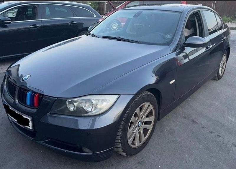 Gebraucht BMW 318 129 PS (94 kW) 2006 Grau Limousine