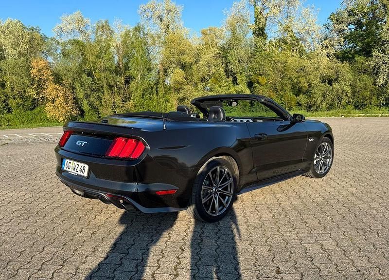 Second-hand Ford Mustang 421 CP (309 kW) 2016 Negru Cabrio