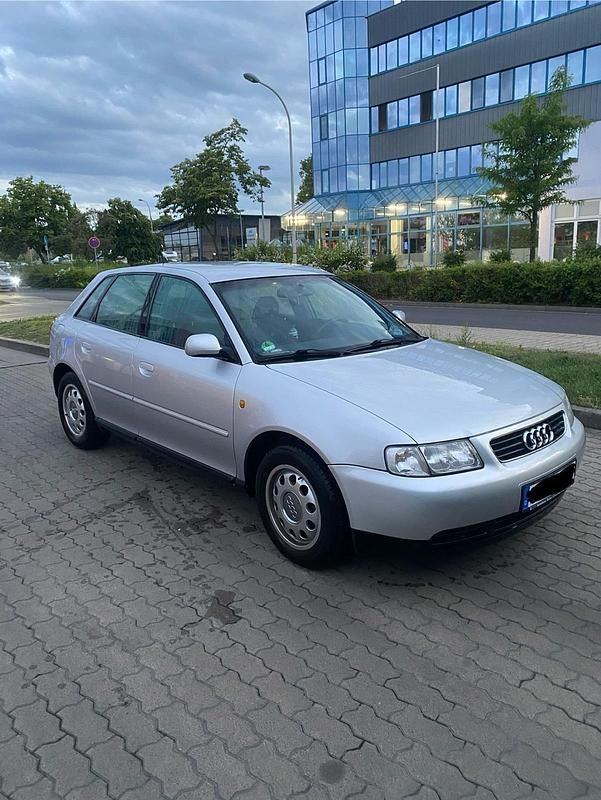 Grau Gebraucht 1999 Audi A3 Kleinwagen | 1.740 € (Fairer Preis) - Bild 1/4