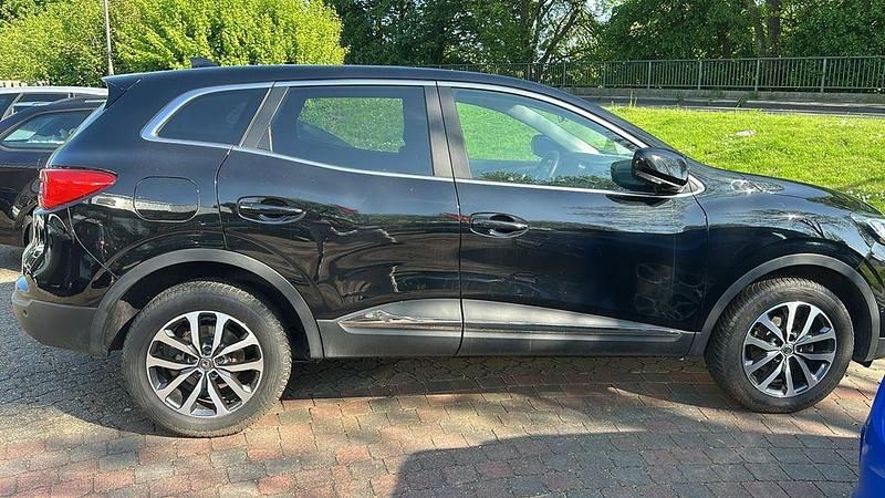 Schwarz Gebraucht 2021 Renault Kadjar Intens SUV | 16.999 € (Fairer Preis) - Bild 1/4