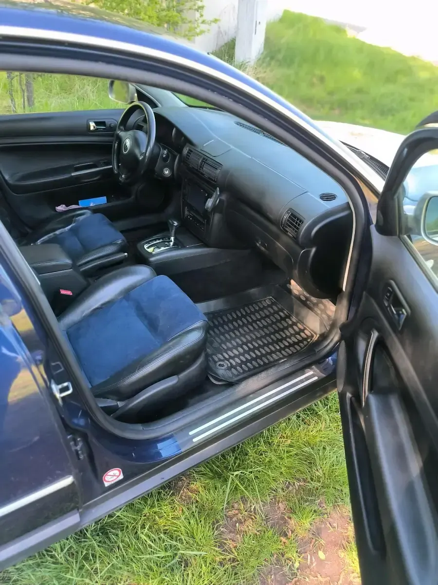 Second-hand VW Passat 193 CP (141 kW) 2002 Albastru Berlinǎ