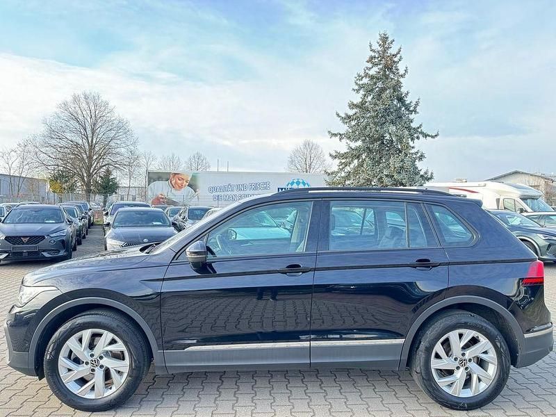 Gebraucht VW Tiguan 200 PS (147 kW) 2022 Schwarz SUV