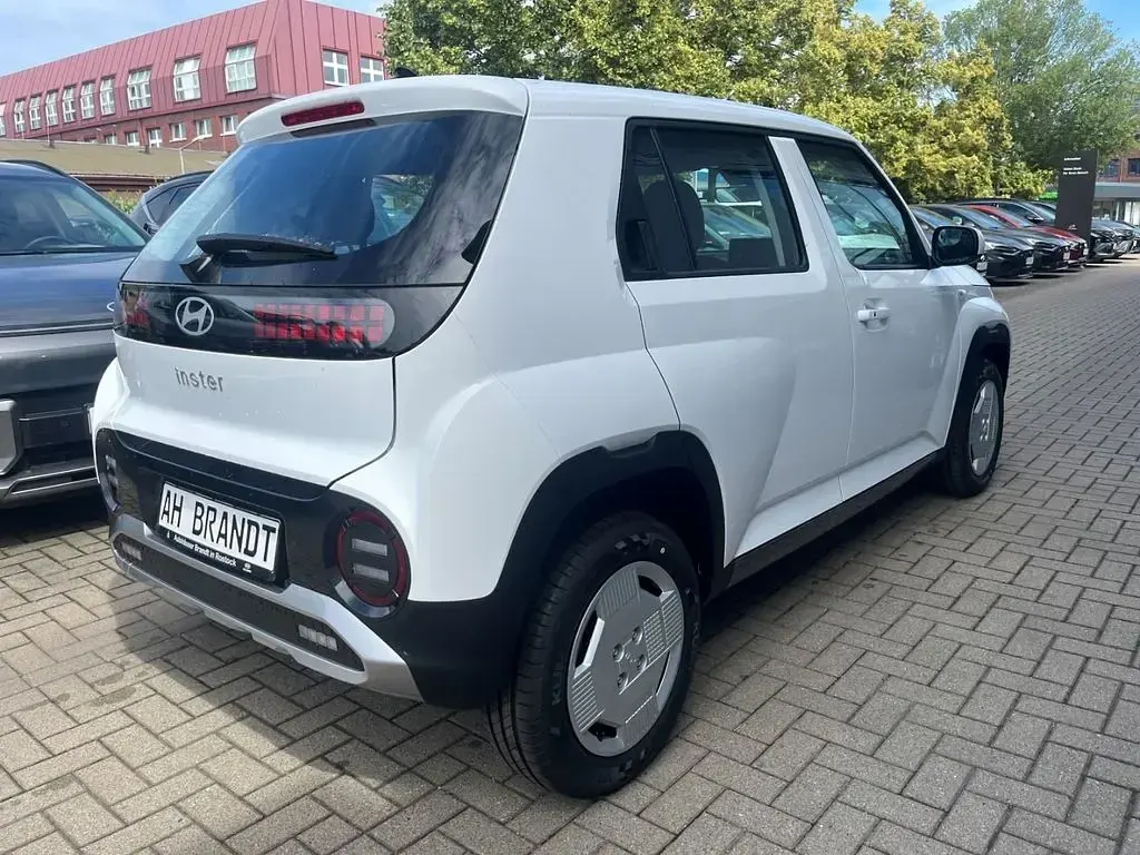 Neu Hyundai Inster Select 71 kW (97 PS) 2026 Weiss Kleinwagen