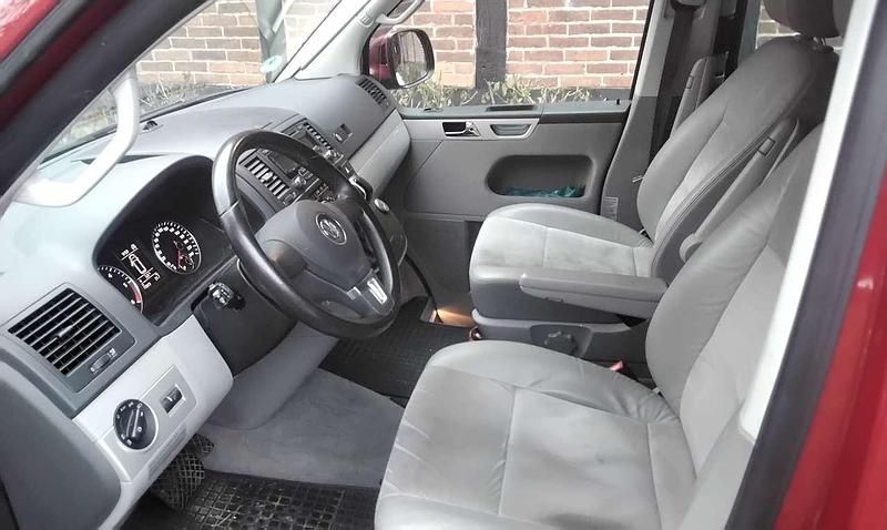 Gebraucht VW California California 150 PS (110 kW) 2014 Rot Van