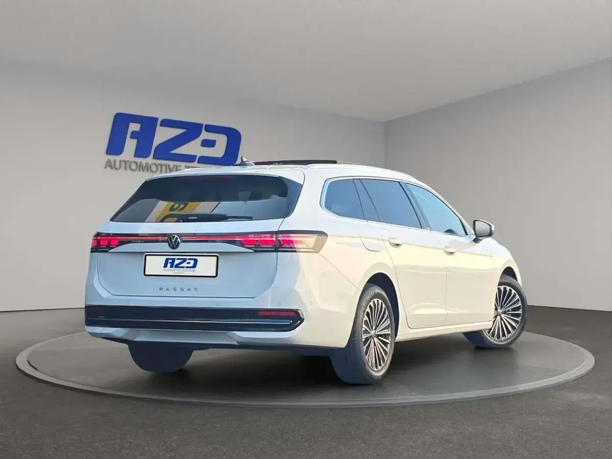 Gebraucht VW Passat R 150 PS (110 kW) 2024 Weiß Kombi