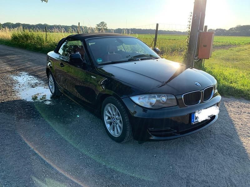 Schwarz Gebraucht 2010 BMW 118 Cabriolet Cabrio | 6.999 € (Superpreis) - Bild 1/4