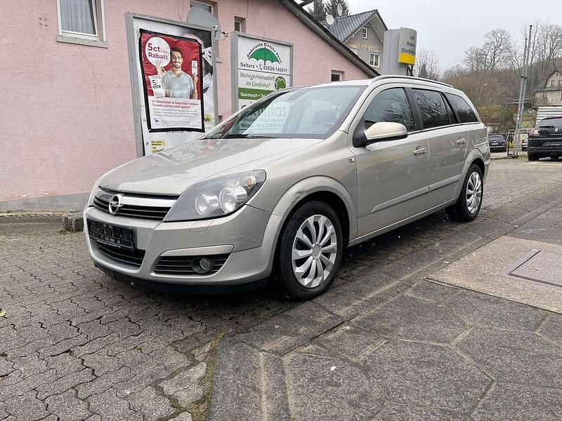 Pannacotta m2 Gebraucht 2004 Opel Astra Cosmo Kombi | 2.590 € - Bild 1/4