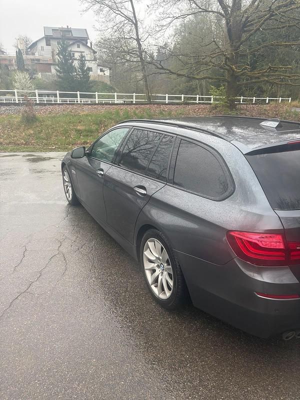 Second-hand BMW 520 M Sport 190 CP (139 kW) 2016 Gri Break