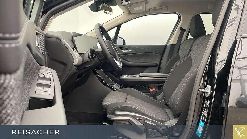 Gebraucht BMW 218 136 PS (100 kW) 2024 Saphirschwarz metallic Van / Kleinbus