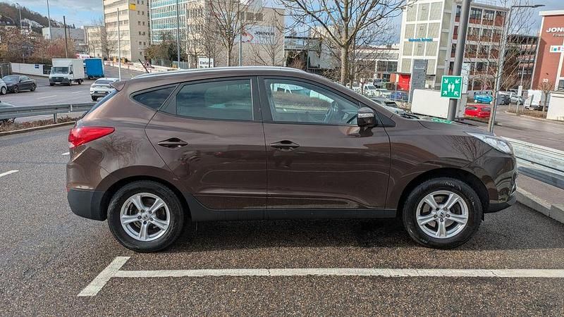 Gebraucht Hyundai ix35 Trend 163 PS (119 kW) 2012 Braun SUV