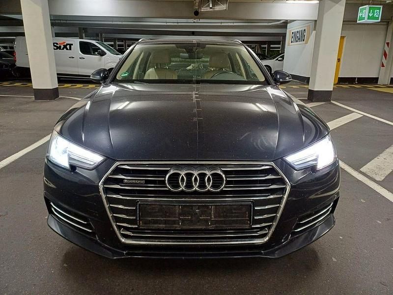 Gebraucht Audi A4 Design 190 PS (139 kW) 2016 Blau Kombi