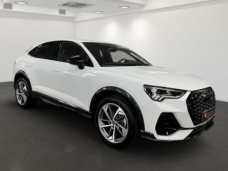Gebraucht Audi Q3 Sportback Business 150 PS (110 kW) 2025 Weiß SUV