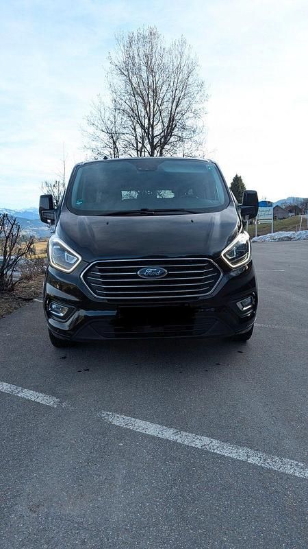 Gebraucht Ford Tourneo Titanium 130 PS (95 kW) 2020 Schwarz Van / Kleinbus