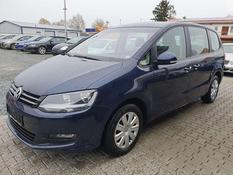 Gebraucht VW Sharan Trendline 170 PS (125 kW) 2011 Night blue metallic Van / Kleinbus