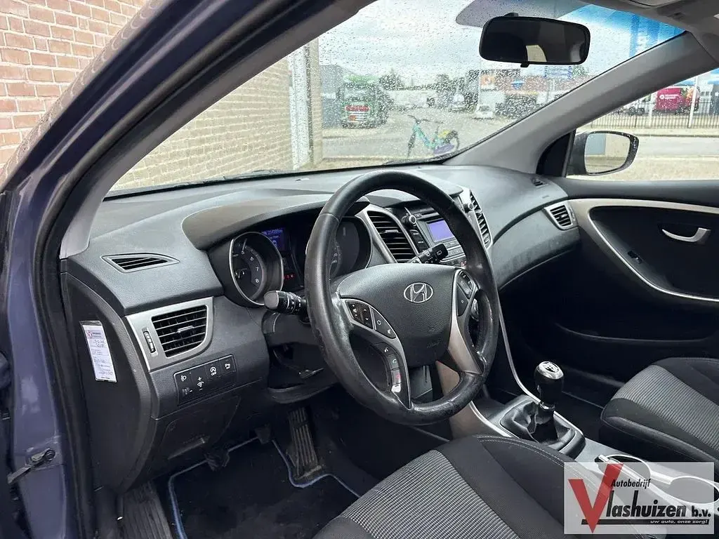 Gebraucht Hyundai i30 135 PS (99 kW) 2013 Blau Kombi