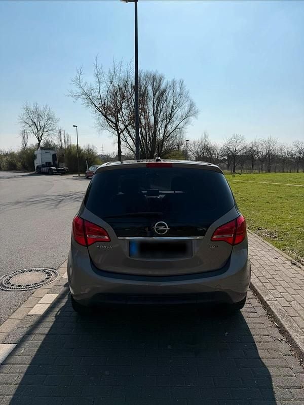 Gebraucht Opel Meriva 101 PS (74 kW) 2010 Braun Van / Kleinbus