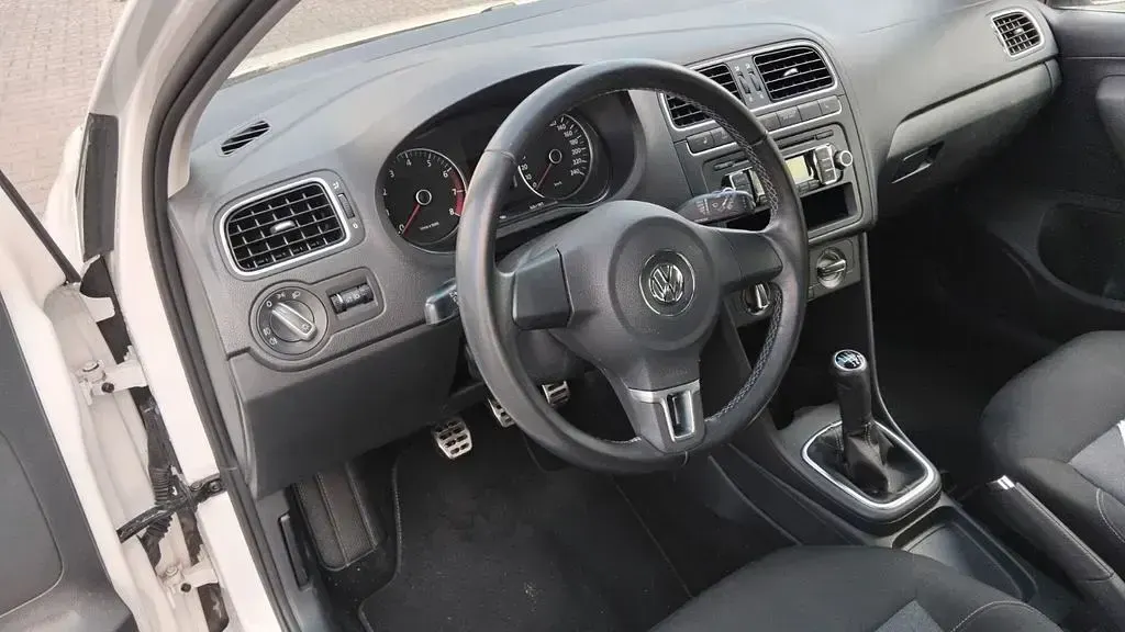 Gebraucht VW Polo Style 60 PS (44 kW) 2011 Weiß Kleinwagen