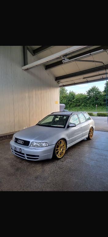 Gebraucht Audi S4 Sport 265 PS (194 kW) 2000 Silber Kombi