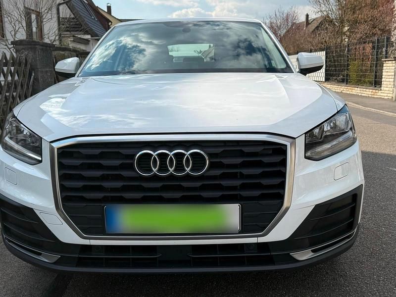 Gebraucht Audi Q2 85 PS (62 kW) 2017 Weiß SUV