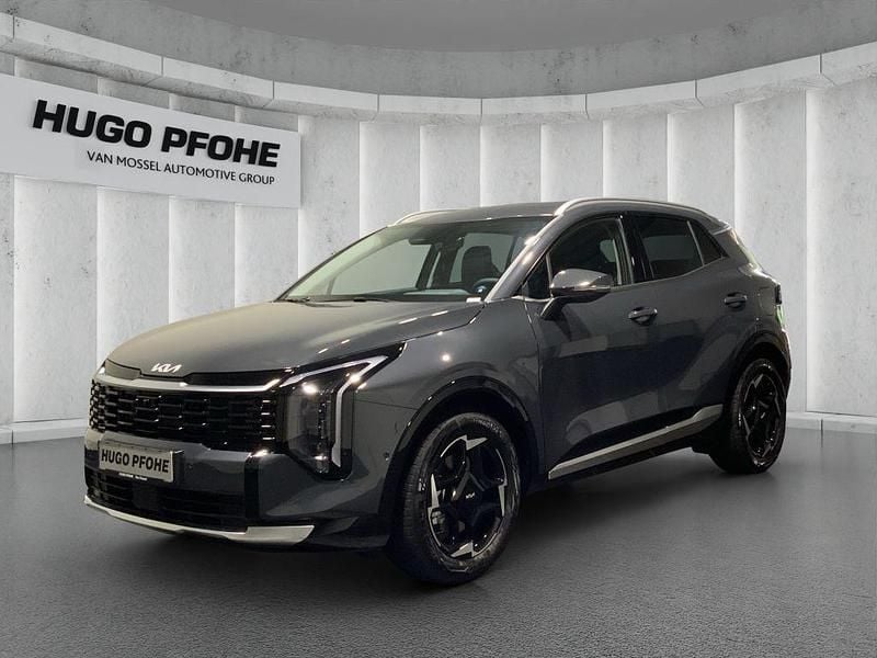 Pentametal metallic Neu 2025 Kia Sportage 2 SUV | 39.477 € (Teuer) - Bild 1/4
