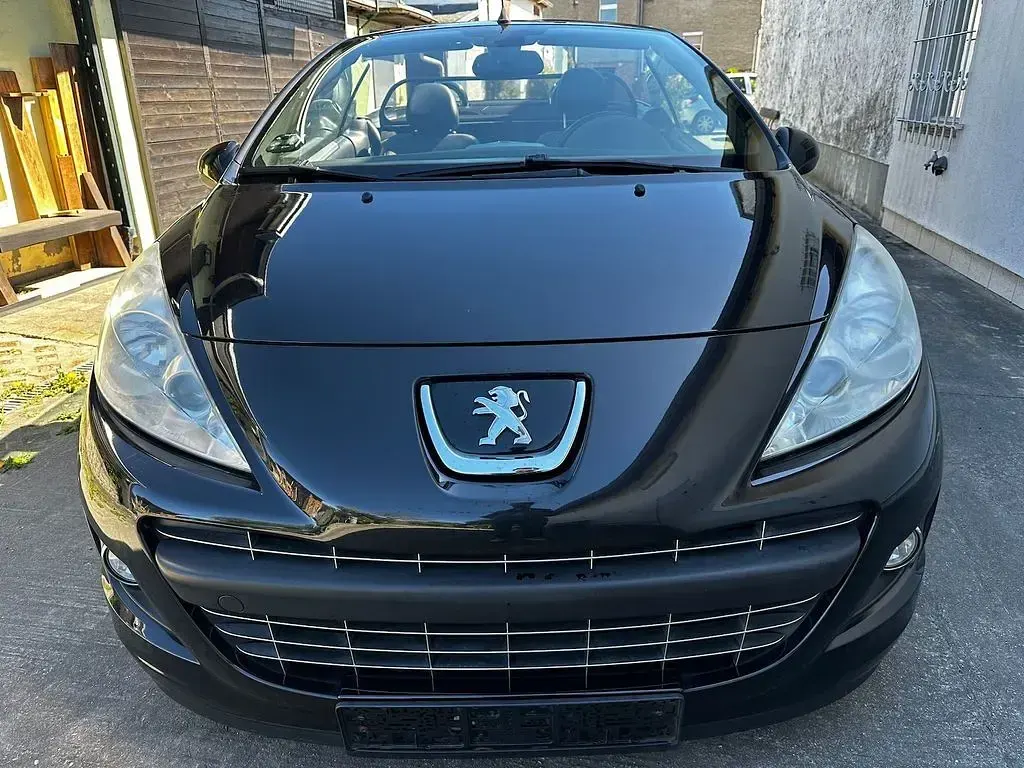 Gebraucht Peugeot 207 CC Allure 120 PS (88 kW) 2012 Schwarz Cabrio