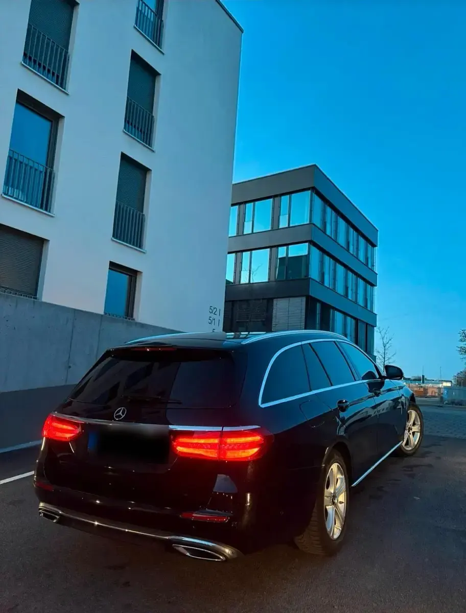 Gebraucht Mercedes E200 Avantgarde 150 PS (110 kW) 2017 Schwarz Kombi