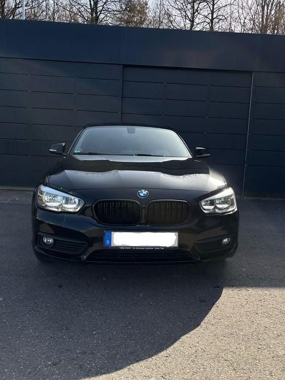 Gebraucht BMW 116 Sport Line 109 PS (80 kW) 2016 Schwarz Kleinwagen