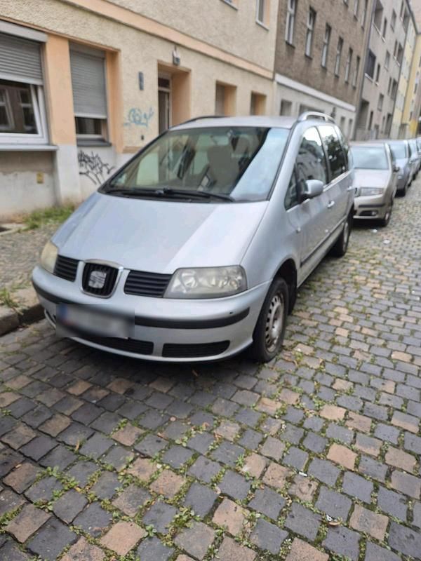 Silber Gebraucht 2005 Seat Alhambra Van / Kleinbus | 1.200 € (Superpreis) - Bild 1/4