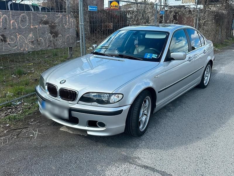 Gebraucht BMW 325 192 PS (141 kW) 2002 Silber Limousine