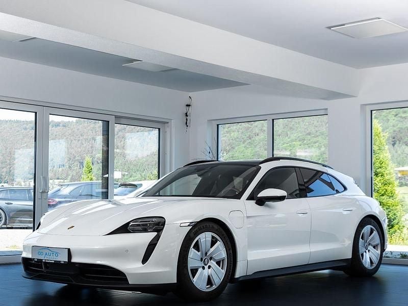 Weiß Gebraucht 2023 Porsche Taycan Limousine | 65.800 € (Superpreis) - Bild 1/4