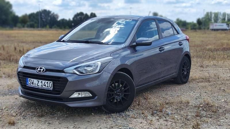 Gebraucht 2017 Hyundai i20 Trend Limousine | 8.490 € (Guter Preis) - Bild 1/4